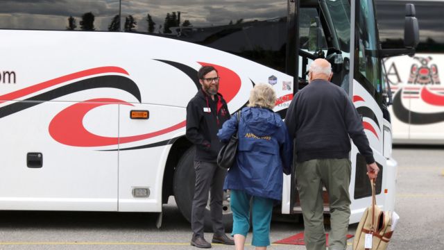 Traveling by motorcoach in Alaska